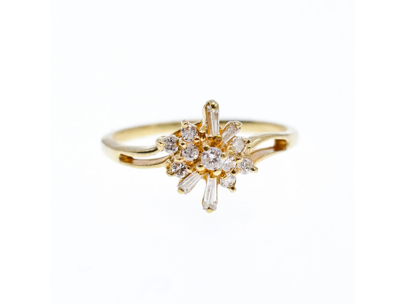 Золотое кольцо 14К (585 проба) с Бриллиантами и Сапфирами Натуральный Sky Jewelry 001945
Золотое кольцо 14К (585 проба) с Бриллиантами и Сапфирами Натуральный Sky Jewelry 001945