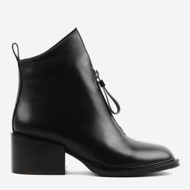 Ботинки Le'BERDES 00000009823 37 24 см Черные
Ботинки Le'BERDES 00000009823 37 24 см Черные