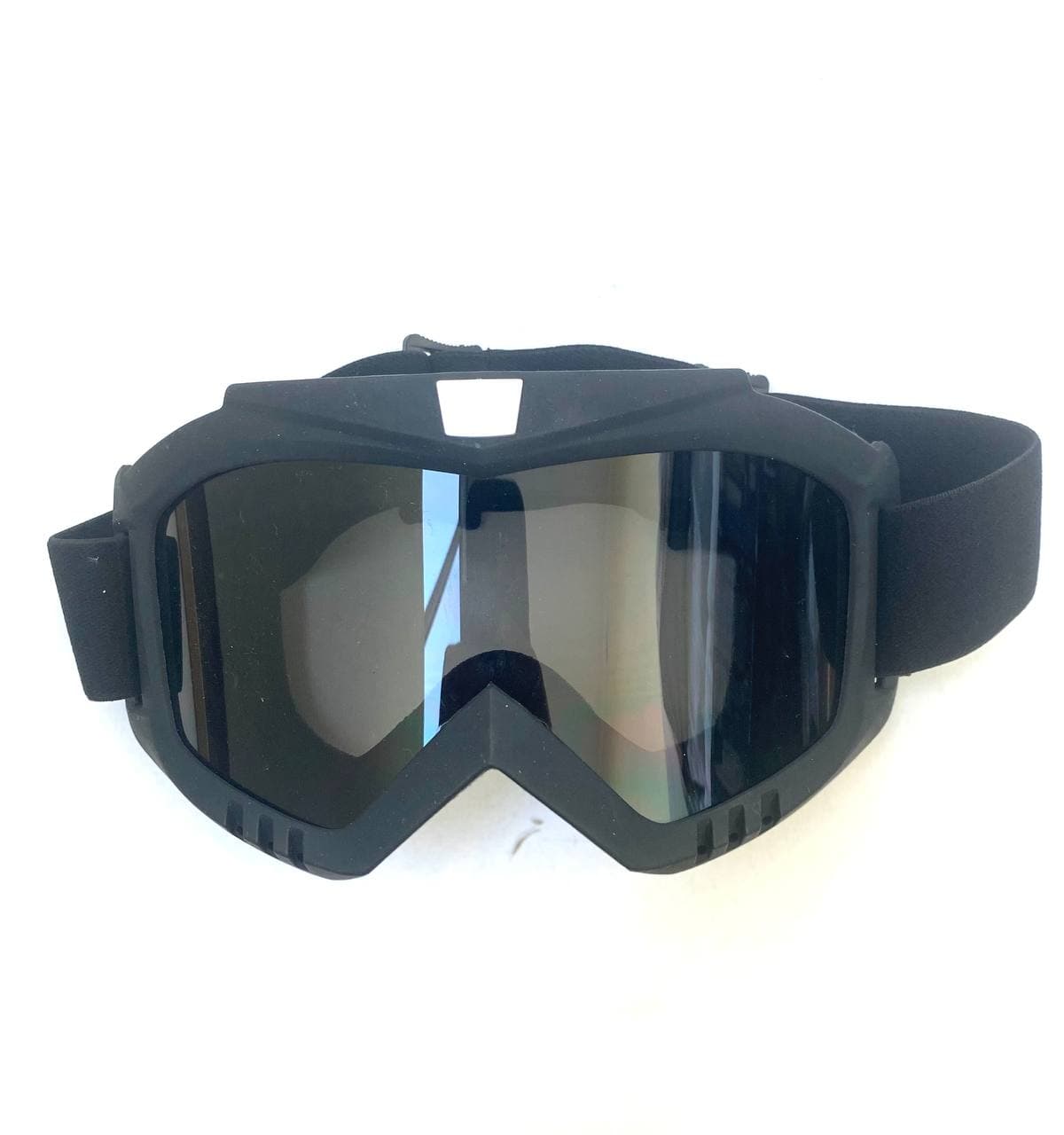 Маска гірськолижна Xuean чорна, з міцного пластика. Призначена для захисту очей від вітру та снігу під час катання.
Маска гірськолижна Xuean чорна, з міцного пластика. Призначена для захисту очей від вітру та снігу під час катання.