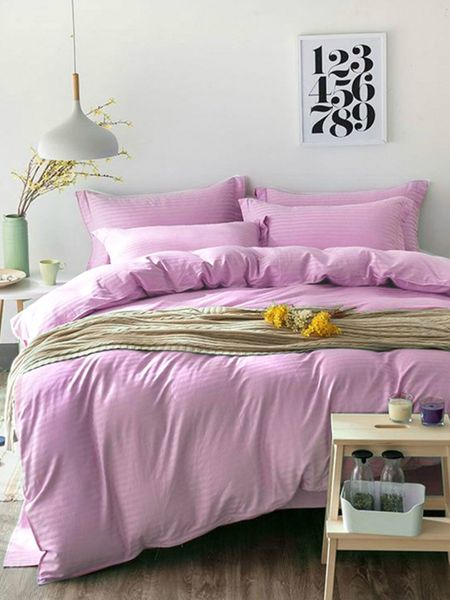 Комплект постільної білизни Комфорт-Текстиль з страйп-сатину сімейний на резинці рожевий
Комплект постільної білизни Комфорт-Текстиль з страйп-сатину сімейний на резинці рожевий