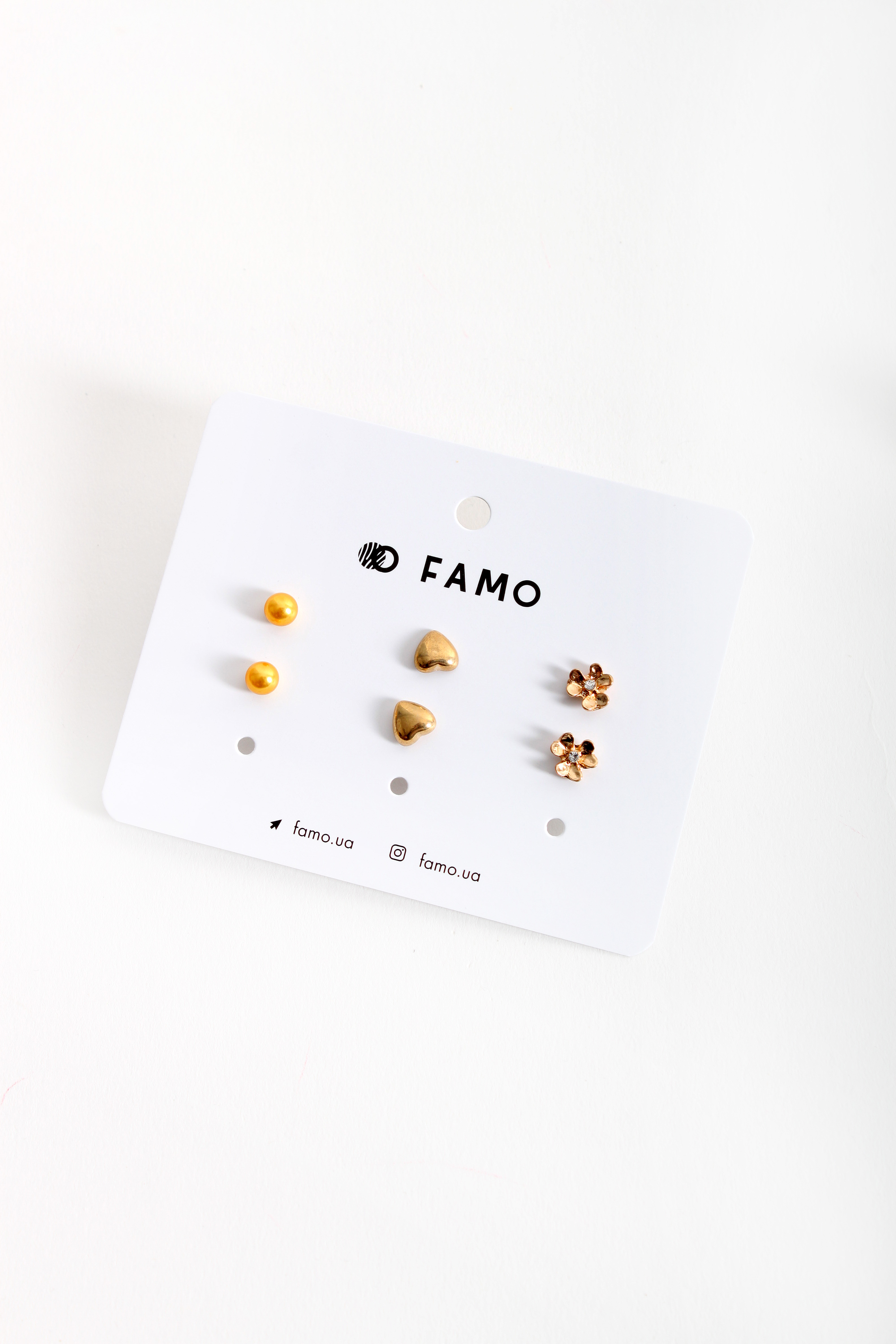 Набор сережек FAMO NSER-21036 Разноцветный Длина 0.9/0.8/0.5(см)/ Ширина 0.9/0.8/0.5(см) (NSER-21036)
Набор сережек FAMO NSER-21036 Разноцветный Длина 0.9/0.8/0.5(см)/ Ширина 0.9/0.8/0.5(см) (NSER-21036)