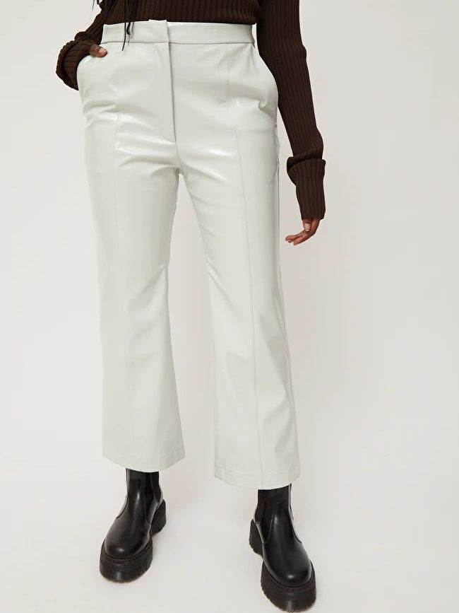 Брюки из искусственной кожи H&M 8208061bar Светло-серые, Брюки из искусственной кожи H&M 8208061bar 38 Светло-серые
Брюки из искусственной кожи H&M 8208061bar Светло-серые, Брюки из искусственной кожи H&M 8208061bar 38 Светло-серые