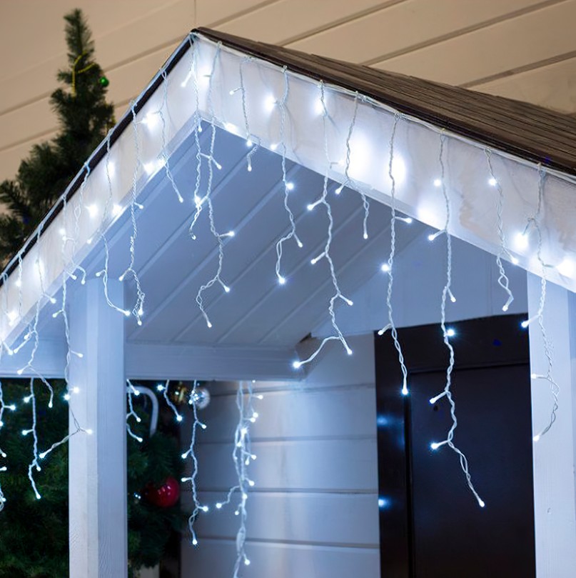 Светодиодная уличная гирлянда бахрома 5 м 100LED с переходником прозрачный шнур от сети Холодная Белая
Светодиодная уличная гирлянда бахрома 5 м 100LED с переходником прозрачный шнур от сети Холодная Белая