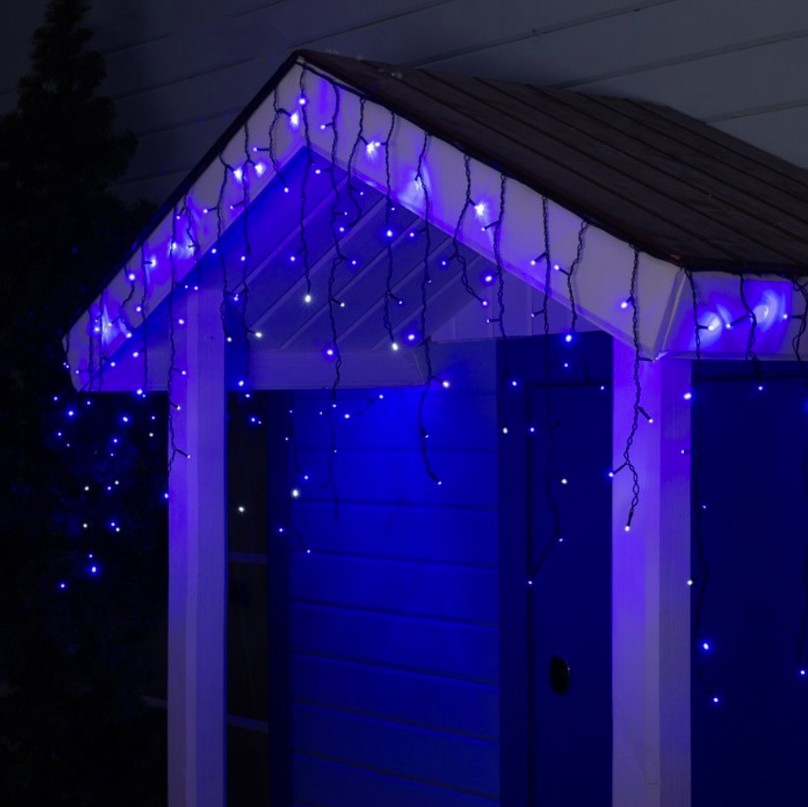 Светодиодная уличная гирлянда бахрома 5х0.70 м 100LED с переходником черный шнур от сети Синяя
Светодиодная уличная гирлянда бахрома 5х0.70 м 100LED с переходником черный шнур от сети Синяя
