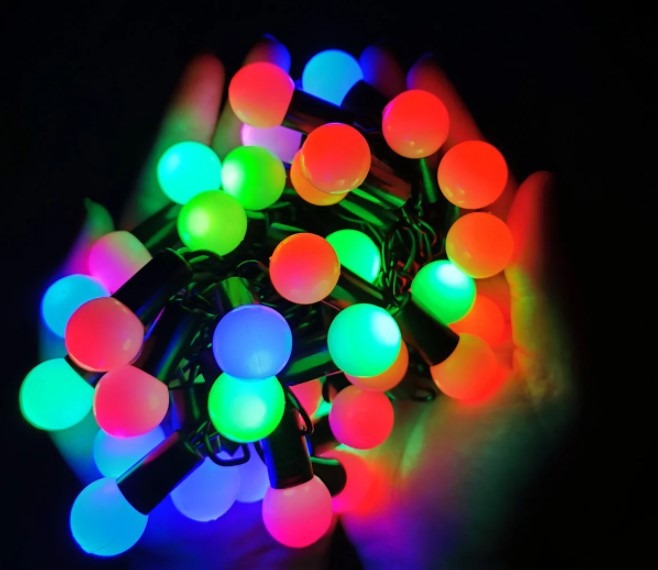 Гирлянда цепь светодиодная классическая 8 м 40 LED черный шнур шарики твинки Разноцветная
Гирлянда цепь светодиодная классическая 8 м 40 LED черный шнур шарики твинки Разноцветная