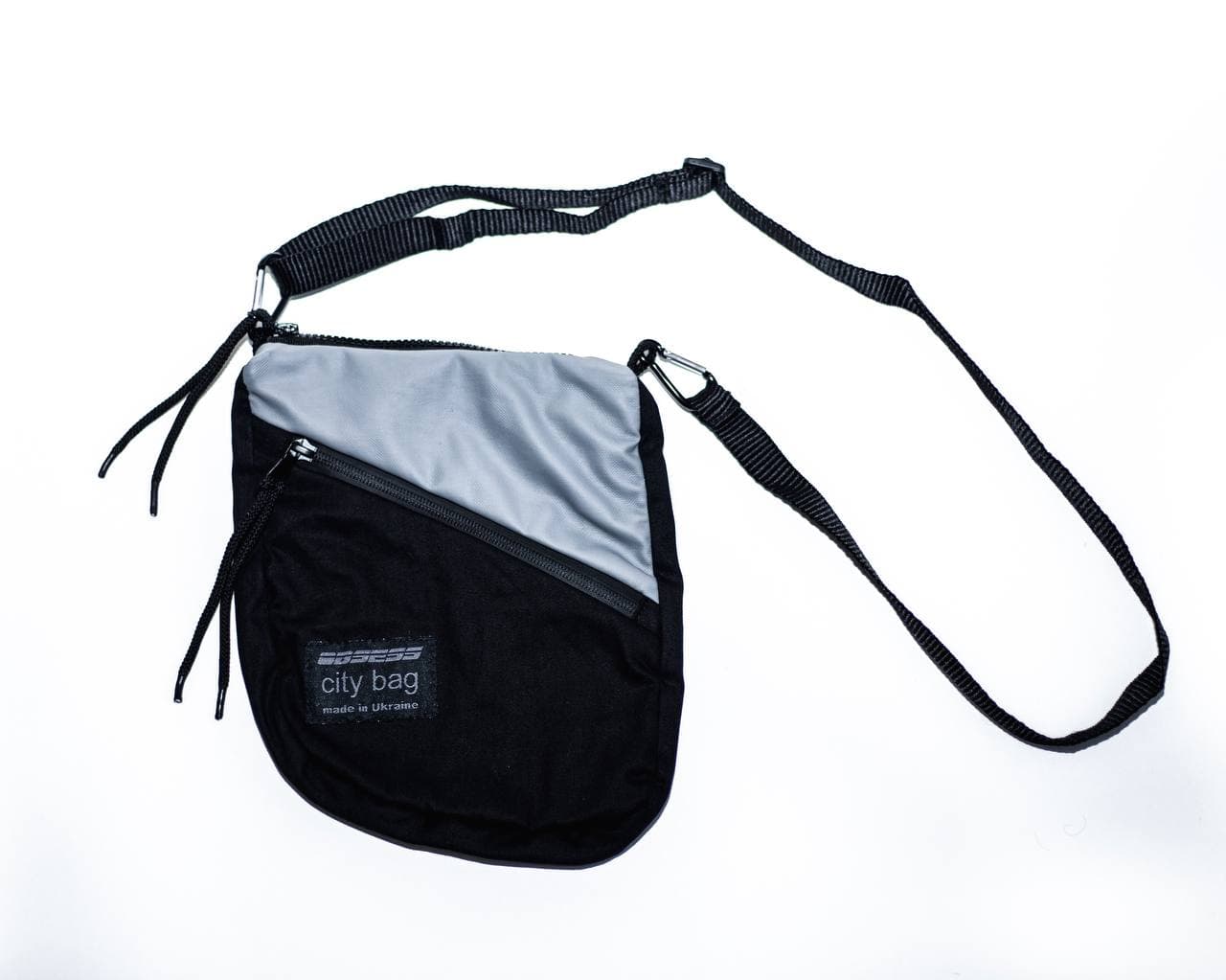 Зручна повсякденна стильна спортивна пляжна сумка City bag messenger OBSESS водо, вітронепроникна з регулятором лямки Кежуал для жінок та чоловіків Чорно сіра
Зручна повсякденна стильна спортивна пляжна сумка City bag messenger OBSESS водо, вітронепроникна з регулятором лямки Кежуал для жінок та чоловіків Чорно сіра