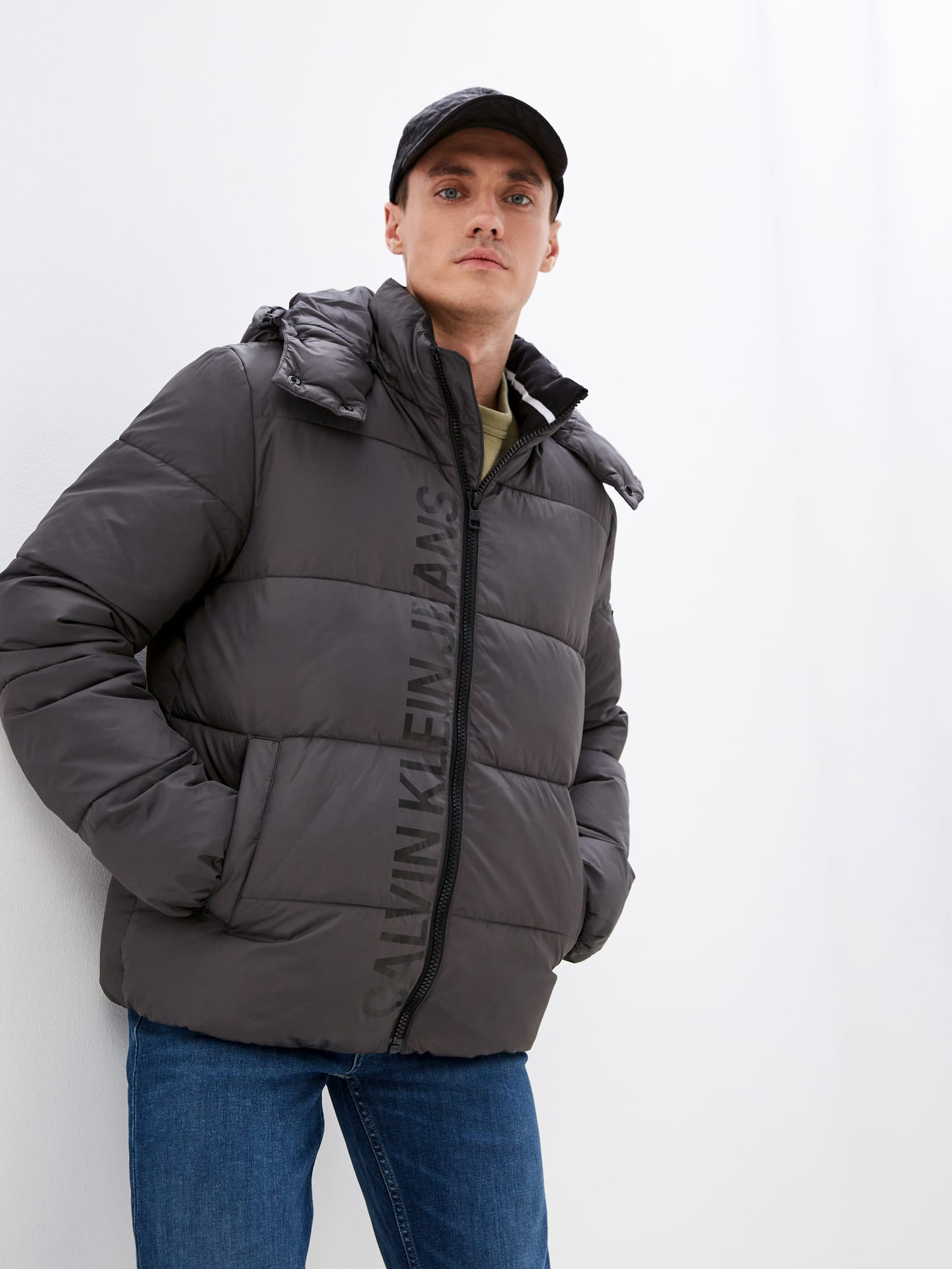 Куртка Calvin Klein Jeans Essentials Non Down Jacket J30J319057-PCK Gray Pinstripe, Куртка Calvin Klein Jeans Essentials Non Down Jacket J30J319057-PCK S Gray Pinstripe
Куртка Calvin Klein Jeans Essentials Non Down Jacket J30J319057-PCK Gray Pinstripe, Куртка Calvin Klein Jeans Essentials Non Down Jacket J30J319057-PCK S Gray Pinstripe