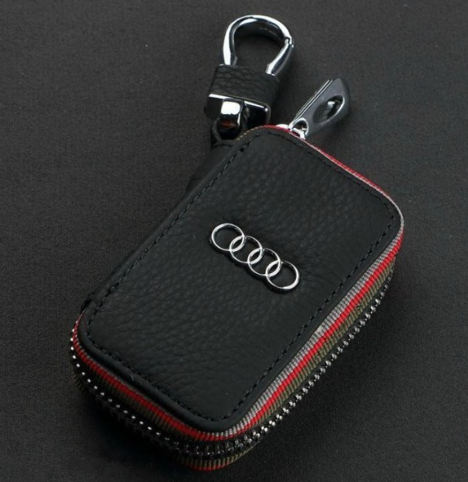 Автомобильная ключница чехол брелок AksKar Key LUX для авто ключей с логотипом Audi натуральная кожа
Автомобильная ключница чехол брелок AksKar Key LUX для авто ключей с логотипом Audi натуральная кожа