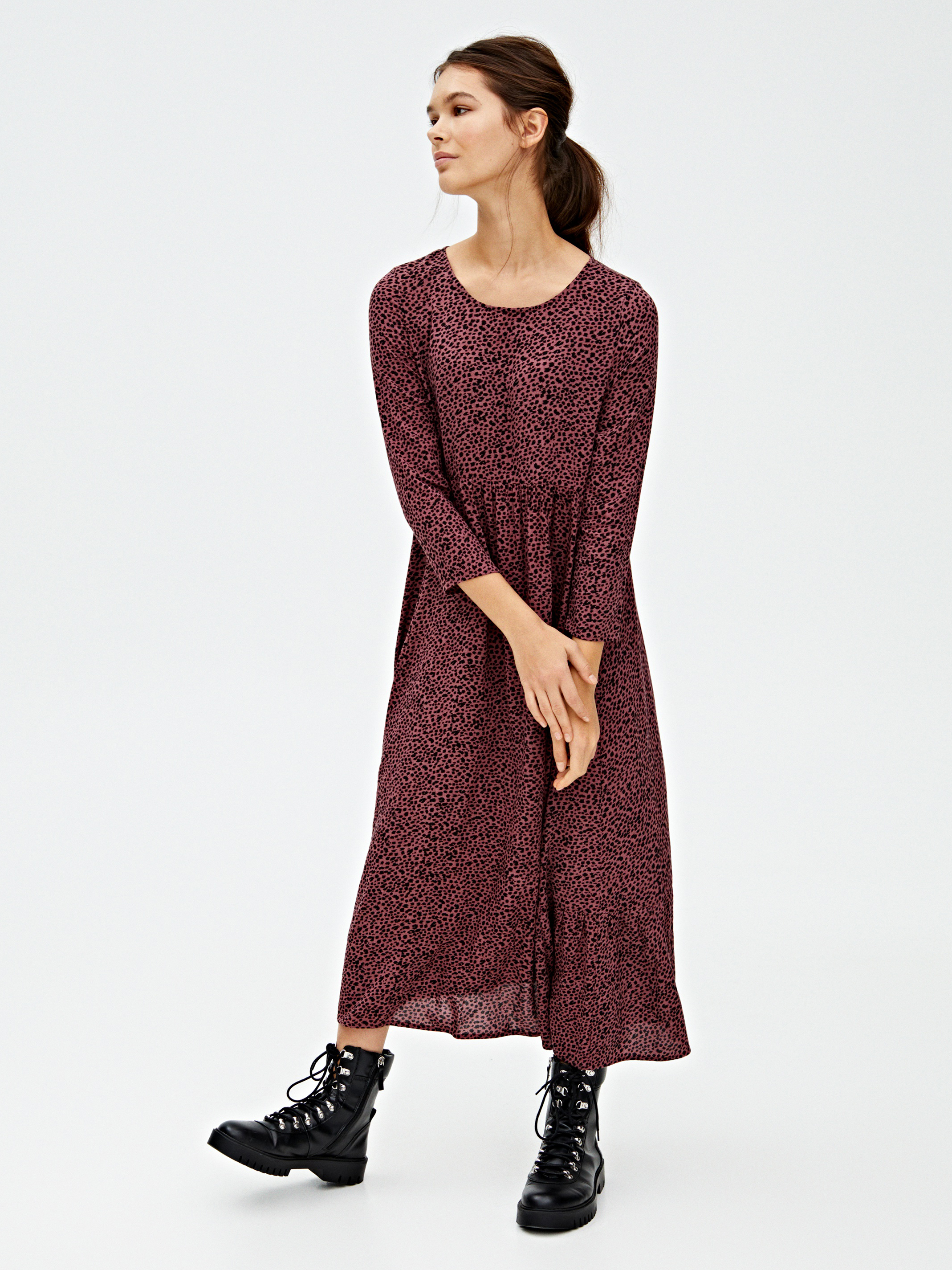 Платье Pull & Bear 5391/306/685 Темно-розовое, Платье Pull & Bear 5391/306/685 S Темно-розовое
Платье Pull & Bear 5391/306/685 Темно-розовое, Платье Pull & Bear 5391/306/685 S Темно-розовое