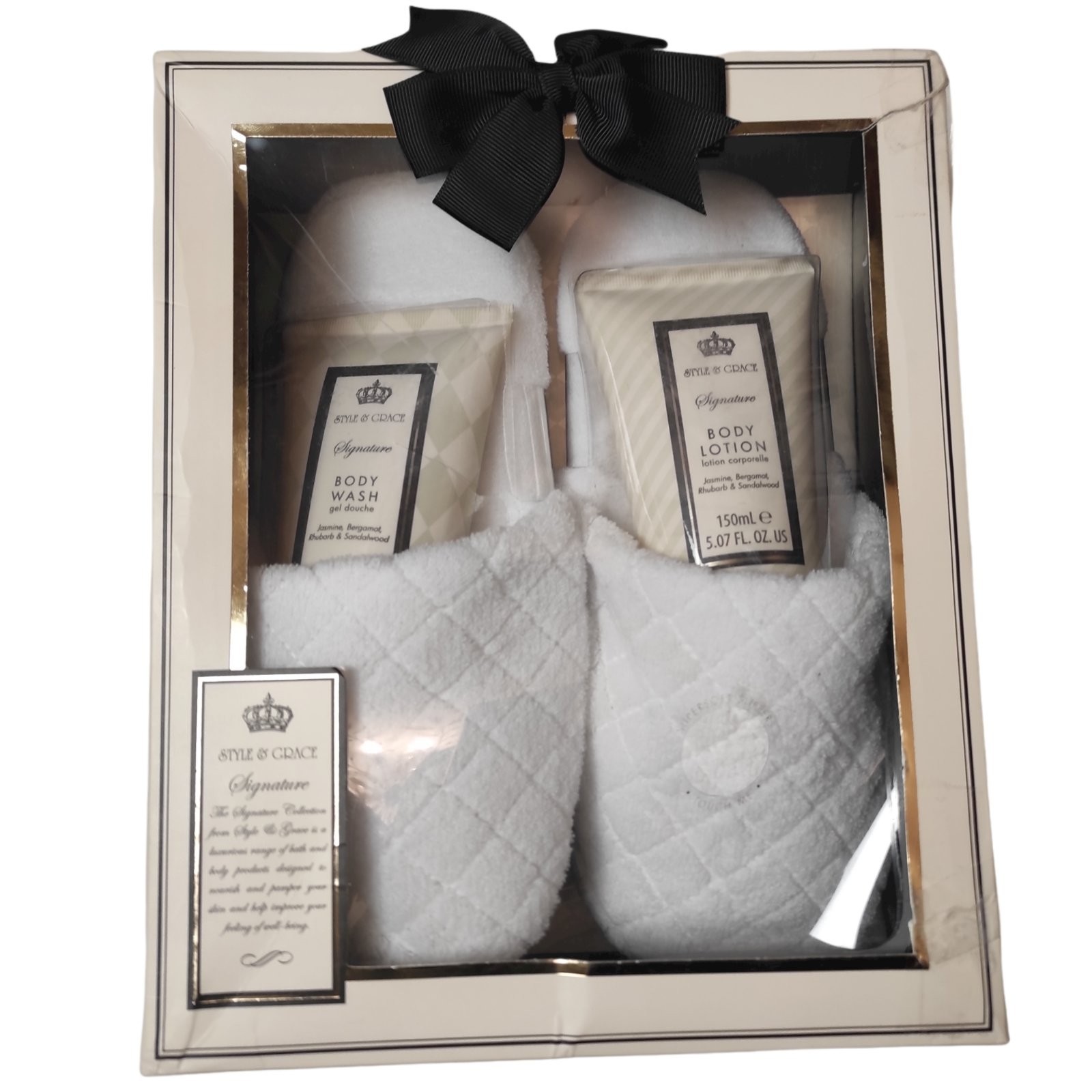 Подарочный набор Style & Grace Spa Botanique - пушистые тапочки, лосьон для тела 150 ml, гель для душа 150 ml, 5055193539672
Подарочный набор Style & Grace Spa Botanique - пушистые тапочки, лосьон для тела 150 ml, гель для душа 150 ml, 5055193539672