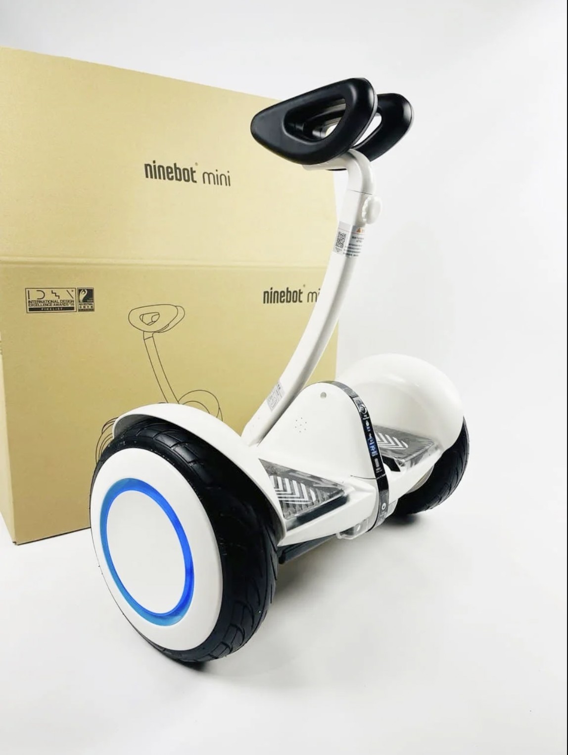Гироскутер Сигвей Ninebot MiniRobot Mini 10.5 дюймов Белый 54V с подсветкой колес и Bluetooth-колонкой
Гироскутер Сигвей Ninebot MiniRobot Mini 10.5 дюймов Белый 54V с подсветкой колес и Bluetooth-колонкой