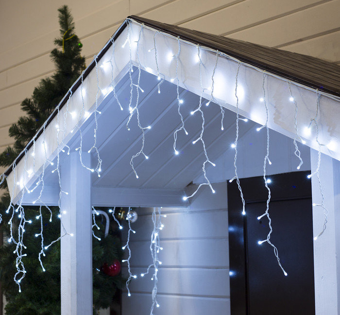 Светдиодная гирлянда уличная Бахрома (Icicle) 5 метров / 100 led "Белый" (Белый провод)
Светдиодная гирлянда уличная Бахрома (Icicle) 5 метров / 100 led "Белый" (Белый провод)