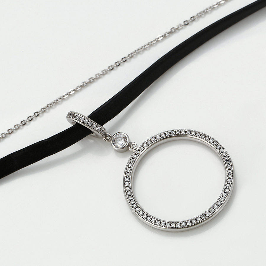 Колье-Чокер 35903 ширина 5 мм кулон 45х28 мм белые фианиты позолота Белое золото33+8
Колье-Чокер 35903 ширина 5 мм кулон 45х28 мм белые фианиты позолота Белое золото33+8