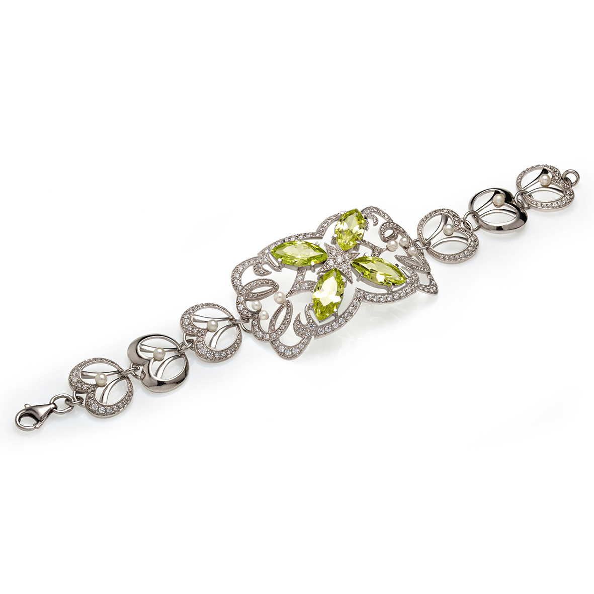 Серебряный браслет с фианитами и жемчугом Tango Jewellery Company 892016С размер 180
Серебряный браслет с фианитами и жемчугом Tango Jewellery Company 892016С размер 180