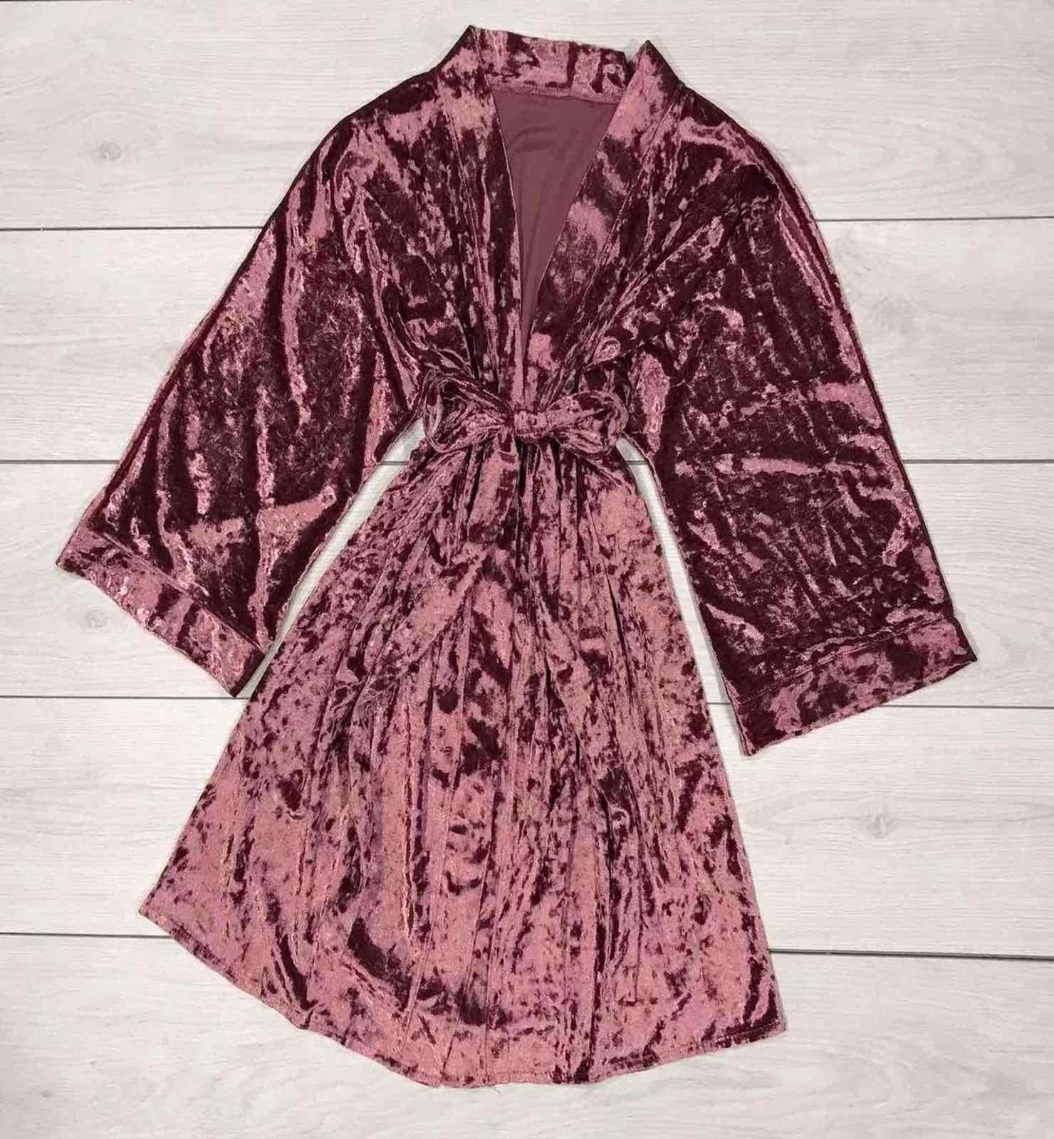 Fashions • Бархатныи халат женскии Дарина Fashions - марсала (160-ут, Fashions • Бархатныи халат женскии Дарина Fashions 42-50 марсала (160-ут)
Fashions • Бархатныи халат женскии Дарина Fashions - марсала (160-ут, Fashions • Бархатныи халат женскии Дарина Fashions 42-50 марсала (160-ут)