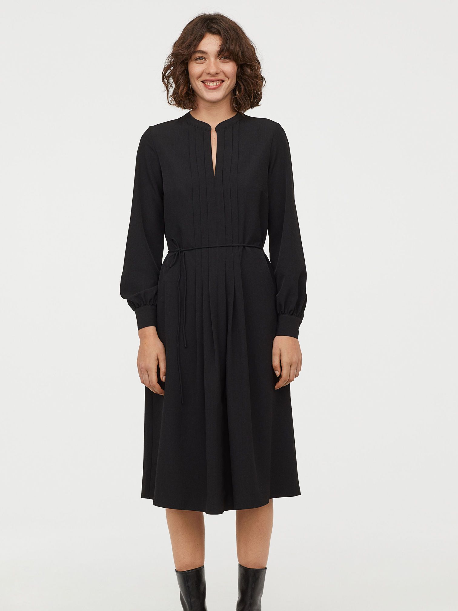 Платье H&M 07-0729095-001 Черное (СА2000001885253, Платье H&M 07-0729095-001 42 Черное (СА2000001885253)
Платье H&M 07-0729095-001 Черное (СА2000001885253, Платье H&M 07-0729095-001 42 Черное (СА2000001885253)