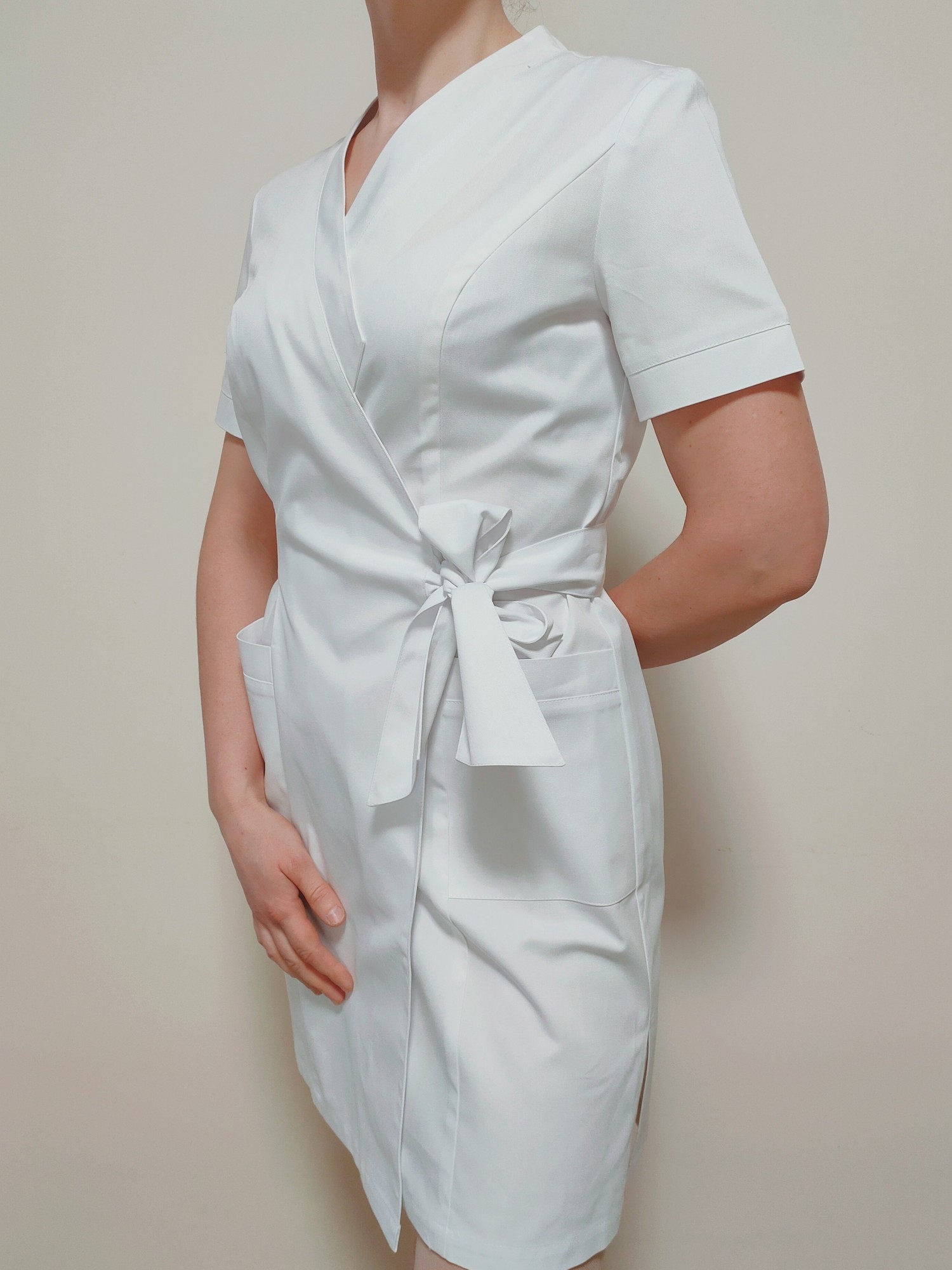 Медицинский халат женский My Tailor 3507G Голландия белый, Медицинский халат женский My Tailor 3507G Голландия 44 белый
Медицинский халат женский My Tailor 3507G Голландия белый, Медицинский халат женский My Tailor 3507G Голландия 44 белый