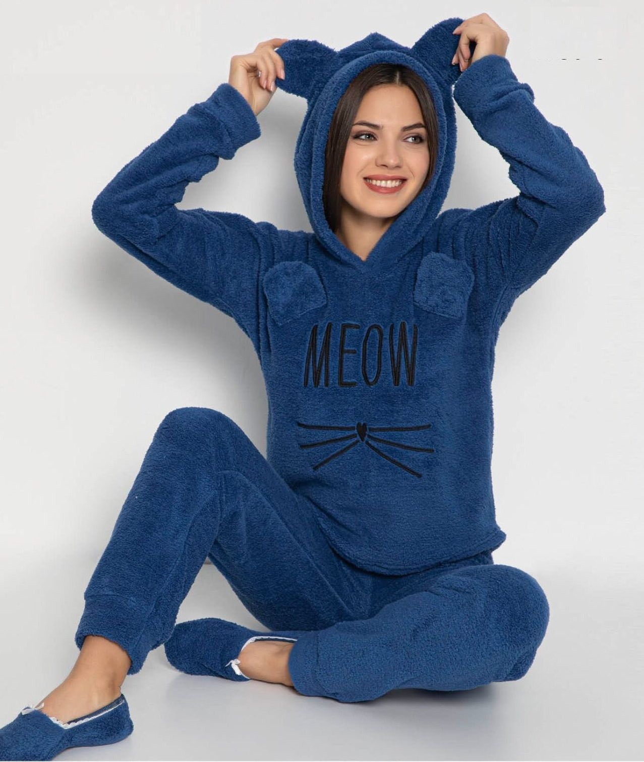 Теплая махровая женская пижама (кофта+брюки) Meow Синяя, Теплая махровая женская пижама (кофта+брюки) Meow L Синяя
Теплая махровая женская пижама (кофта+брюки) Meow Синяя, Теплая махровая женская пижама (кофта+брюки) Meow L Синяя
