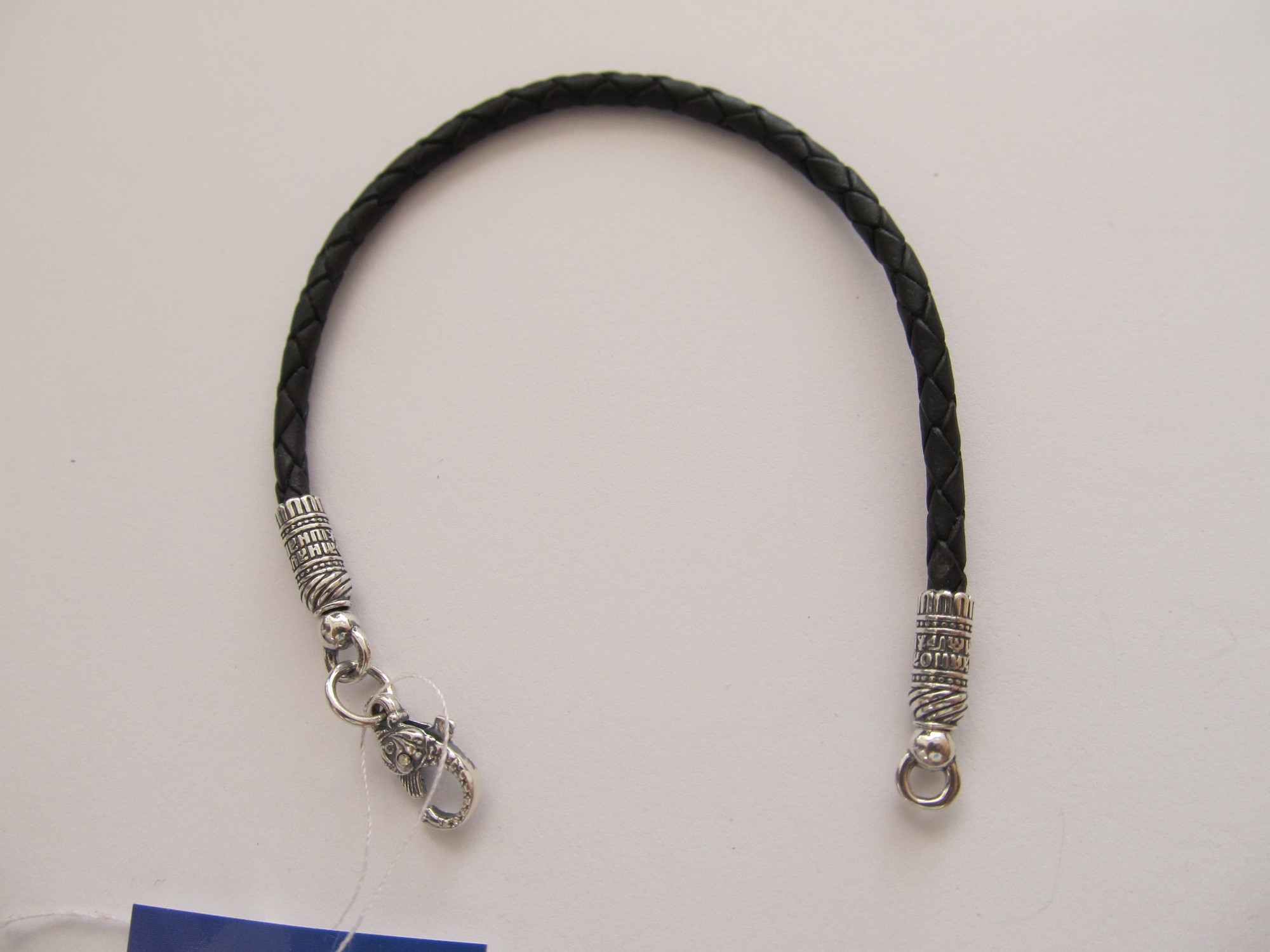 Браслет из серебра 925° и плетеной кожи на руку SilverArtisan 0.00072-8 размер 21,5
Браслет из серебра 925° и плетеной кожи на руку SilverArtisan 0.00072-8 размер 21,5