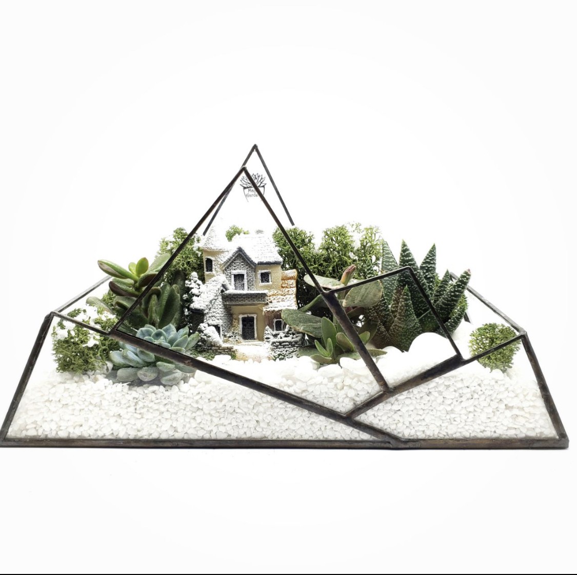 Новогодний Флорариум - моссариум Magic Gardens со стабилизированными растениями "Домик" 30*17*13см
Новогодний Флорариум - моссариум Magic Gardens со стабилизированными растениями "Домик" 30*17*13см