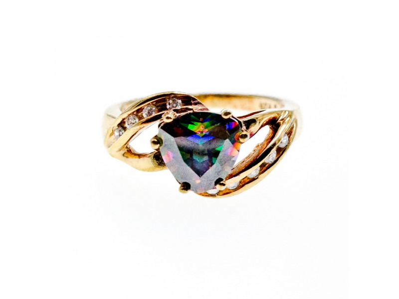 Серебряное Кольцо в позолоте с Александритом и Фианитами Натуральный Sky Jewelry 002137
Серебряное Кольцо в позолоте с Александритом и Фианитами Натуральный Sky Jewelry 002137
