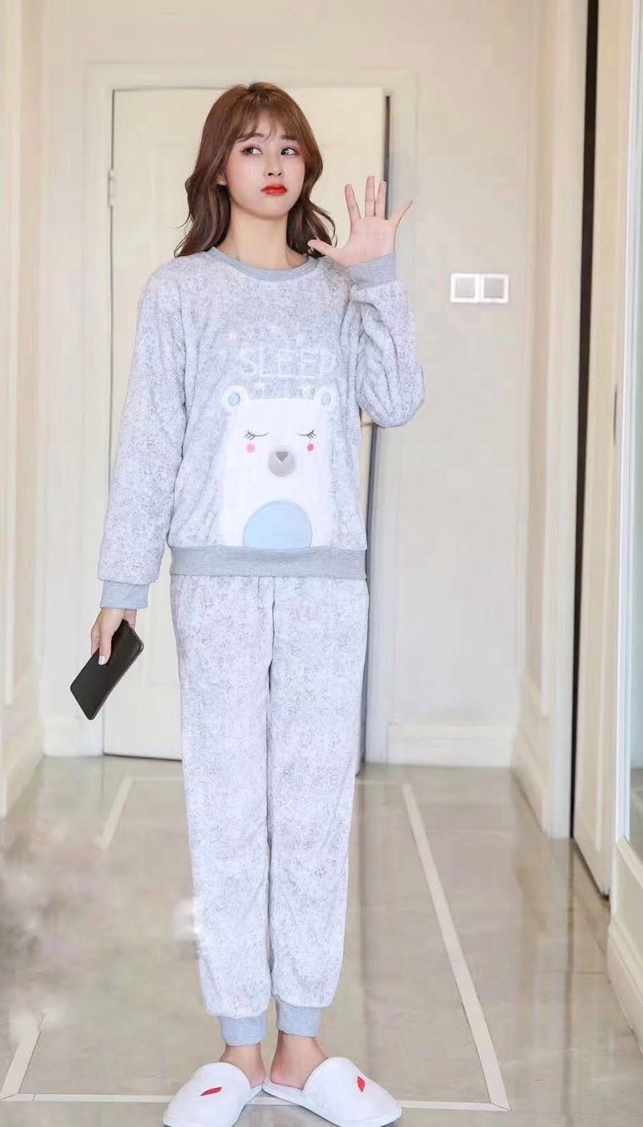 Пижама женская теплая Asya 1941 серая, Пижама женская теплая Asya 1941 XL серая
Пижама женская теплая Asya 1941 серая, Пижама женская теплая Asya 1941 XL серая