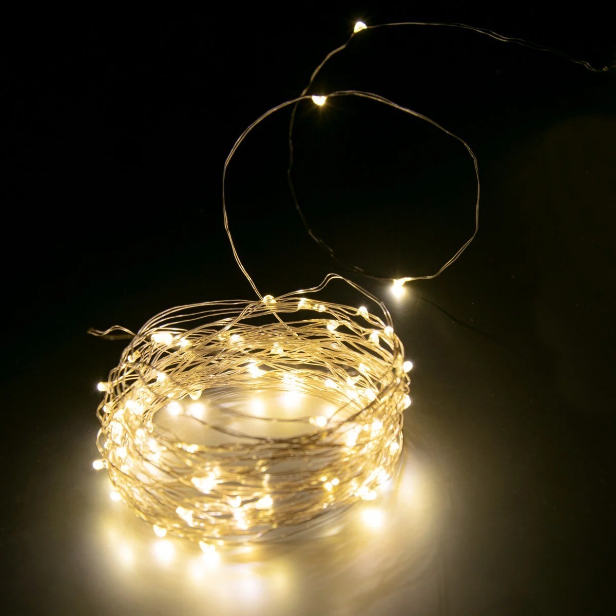 Лед гірлянда на ялинку "AJ-1041 арт 005WW" 75 LED, ялинкова гірлянда крапля роси 10.4м Теплий Білий (VS7004804)
Лед гірлянда на ялинку "AJ-1041 арт 005WW" 75 LED, ялинкова гірлянда крапля роси 10.4м Теплий Білий (VS7004804)