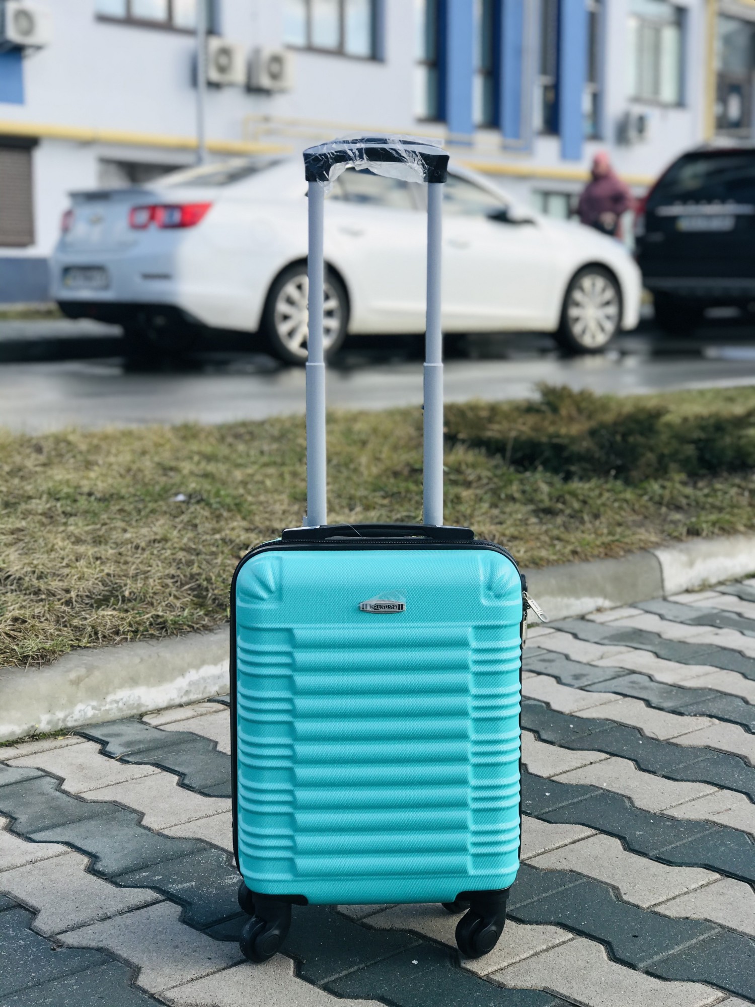 Чемодан пластиковый для ручной клади Lowcost лоукост Wizz Air 40 x 20 x 30 бирюзовый
Чемодан пластиковый для ручной клади Lowcost лоукост Wizz Air 40 x 20 x 30 бирюзовый