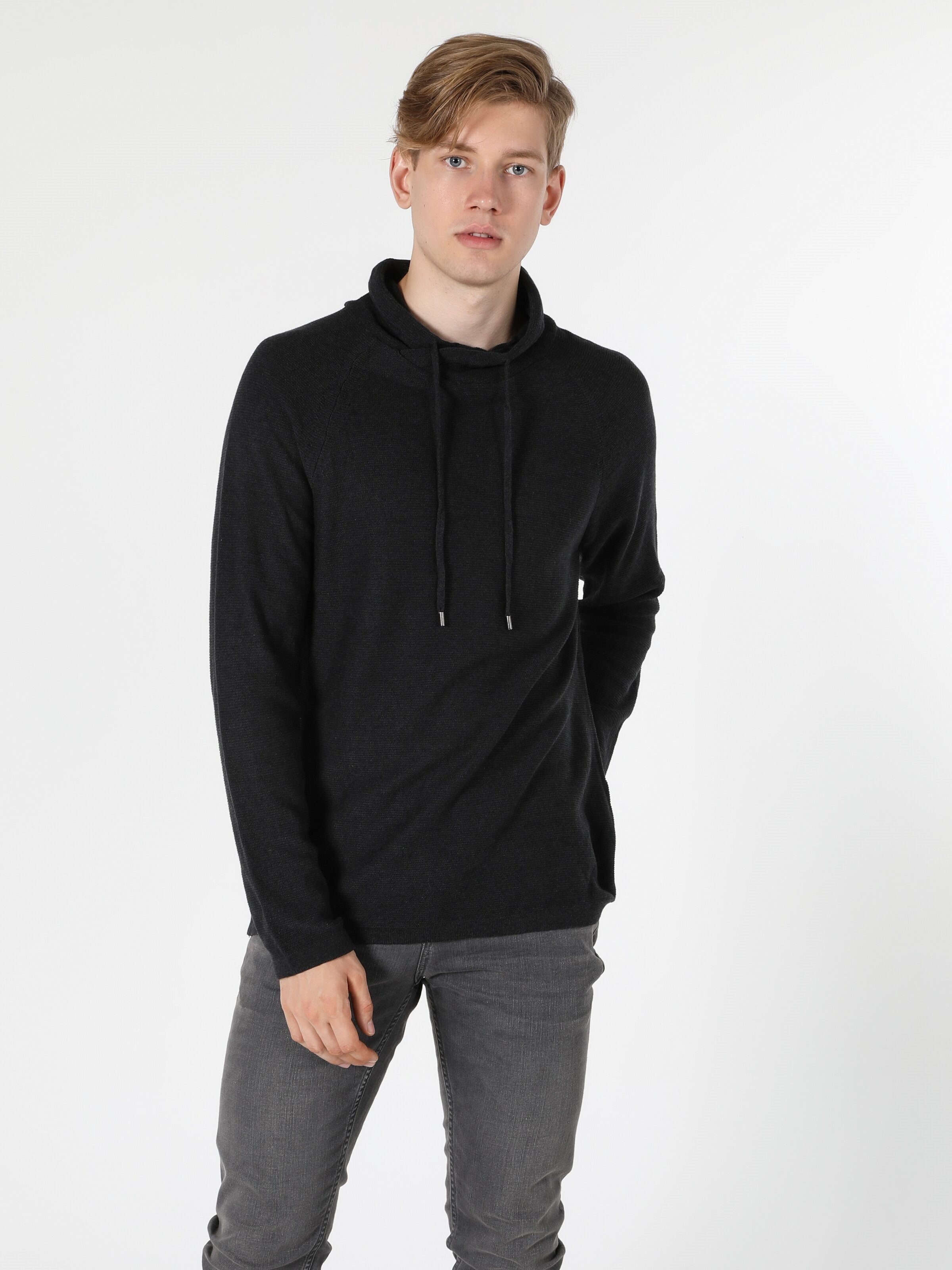 Свитер Colin' CL1056008ANM Anthracite Melange, Свитер Colin's CL1056008ANM S Anthracite Melange
Свитер Colin' CL1056008ANM Anthracite Melange, Свитер Colin's CL1056008ANM S Anthracite Melange