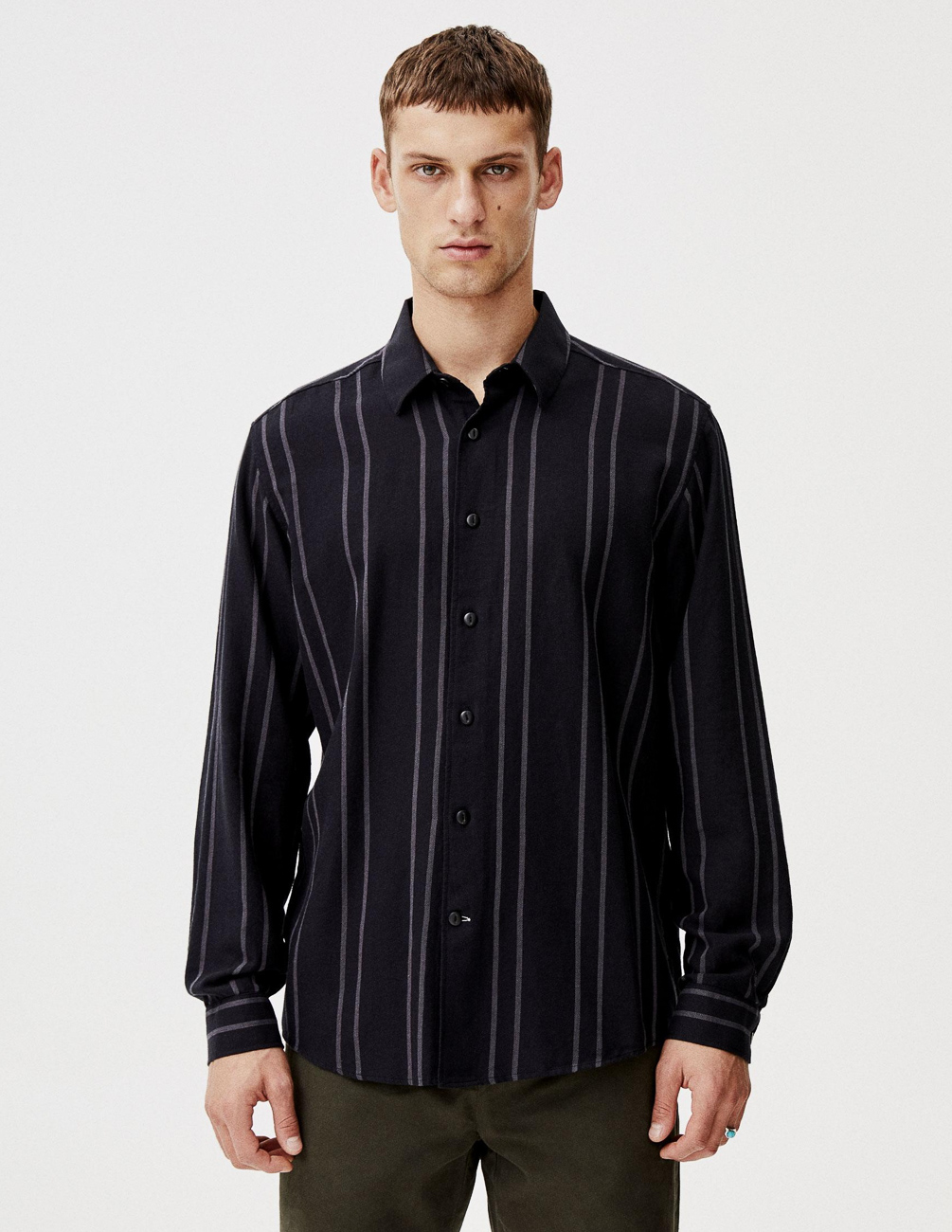 Рубашка д/р PULL & BEAR М0117961 (9474/562/800) цвет черный, Рубашка д/р PULL & BEAR М0117961 (9474/562/800) цвет черный L
Рубашка д/р PULL & BEAR М0117961 (9474/562/800) цвет черный, Рубашка д/р PULL & BEAR М0117961 (9474/562/800) цвет черный L