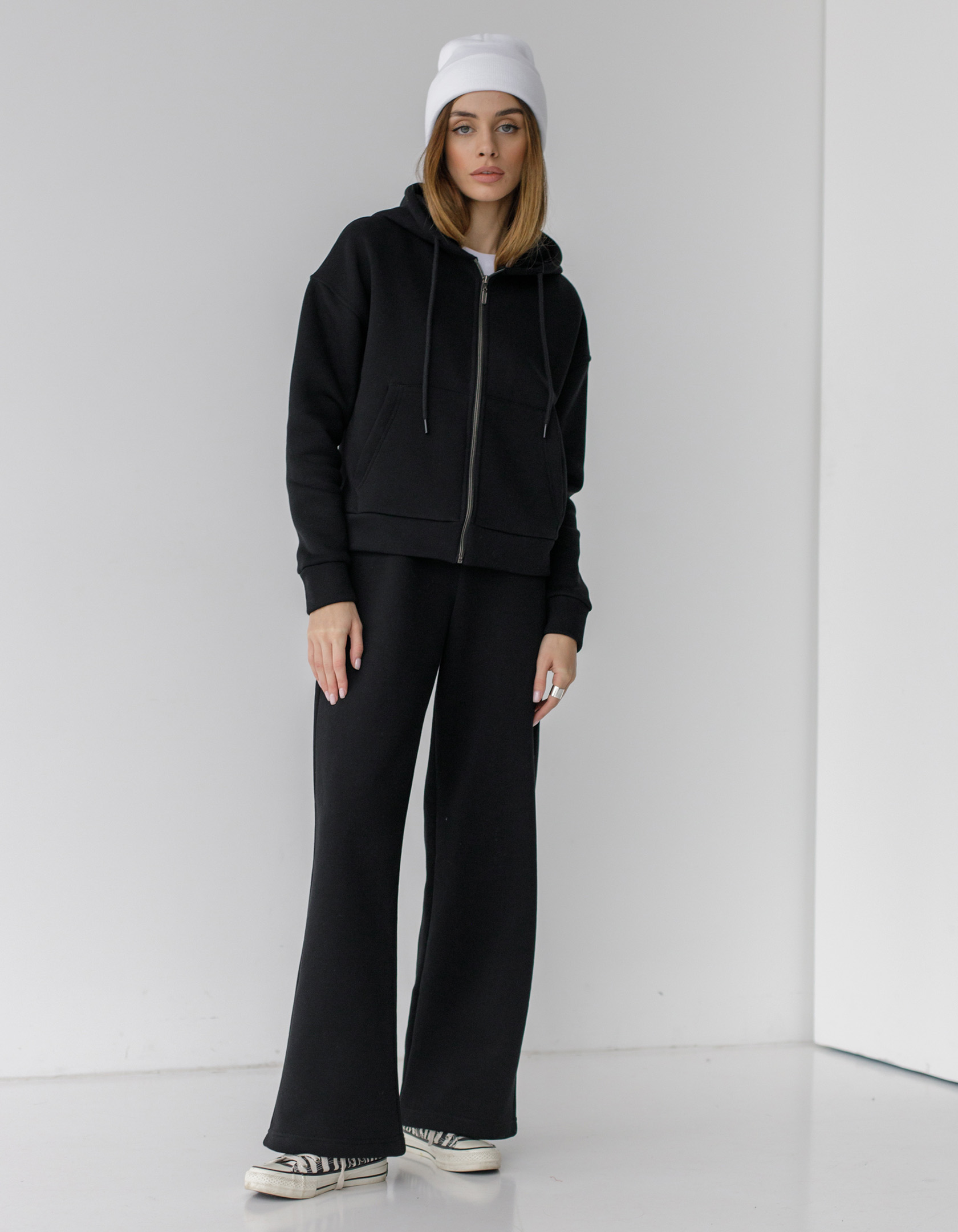 Костюм Wear me женский теплый с бомбером и штанами клёш на молнии Чёрный 2w/17/29, Костюм Wear me женский теплый с бомбером и штанами клёш на молнии XL Чёрный 2w/17/29
Костюм Wear me женский теплый с бомбером и штанами клёш на молнии Чёрный 2w/17/29, Костюм Wear me женский теплый с бомбером и штанами клёш на молнии XL Чёрный 2w/17/29