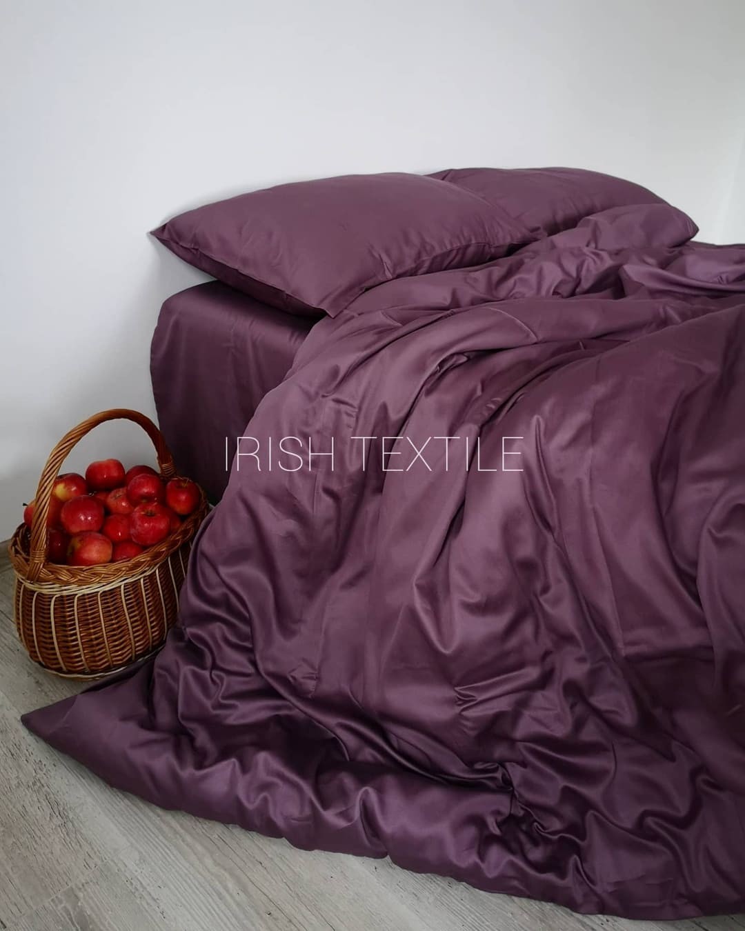 Комплект постельного белья Botsi Home Сатин Plum 150x220 с простыней на резинке 160х200х25
Комплект постельного белья Botsi Home Сатин Plum 150x220 с простыней на резинке 160х200х25