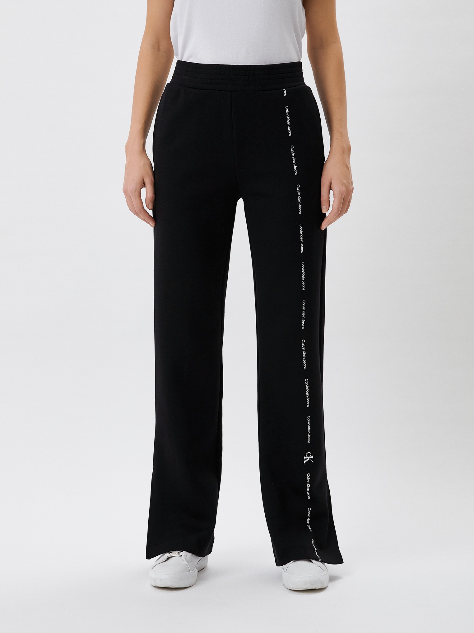Спортивные штаны Calvin Klein Jeans Repeat Logo Jog Pant J20J217933-BEH Black, Спортивные штаны Calvin Klein Jeans Repeat Logo Jog Pant J20J217933-BEH M Black
Спортивные штаны Calvin Klein Jeans Repeat Logo Jog Pant J20J217933-BEH Black, Спортивные штаны Calvin Klein Jeans Repeat Logo Jog Pant J20J217933-BEH M Black