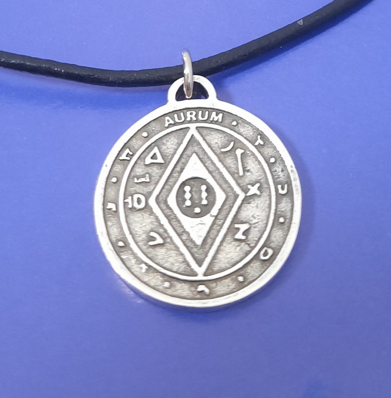 Амулет кулон Магический Пенкталь Соломона. Богатство. Semantic Jewelry Серебрение 2.5 x 2.5 x 0.3 см
Амулет кулон Магический Пенкталь Соломона. Богатство. Semantic Jewelry Серебрение 2.5 x 2.5 x 0.3 см