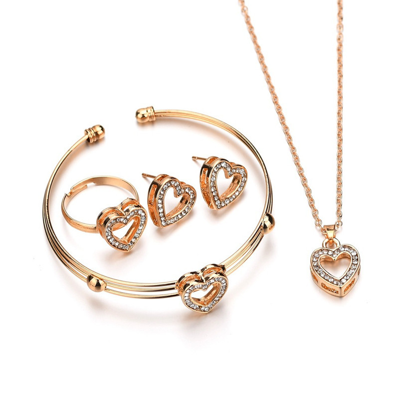Комплект ювелирной бижутерии Fashion Jewelry "Сердце" | Серьги | Браслет | Кольцо | Цепочка с подвеской
Комплект ювелирной бижутерии Fashion Jewelry "Сердце" | Серьги | Браслет | Кольцо | Цепочка с подвеской