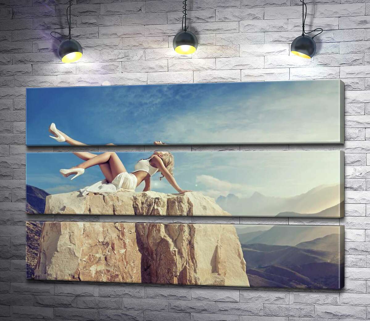 Модульная картина ArtPoster Модель позирует на скале среди горных хребтов 100x63 см Модуль №13
Модульная картина ArtPoster Модель позирует на скале среди горных хребтов 100x63 см Модуль №13