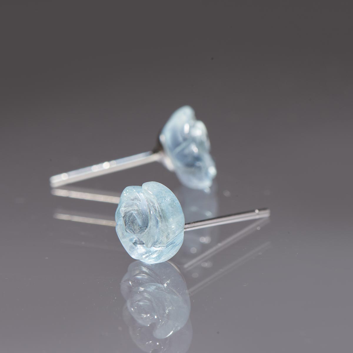 Серьги с натуральным аквамарином из серебра SAMOTSVETY (5.10.03.035)
Серьги с натуральным аквамарином из серебра SAMOTSVETY (5.10.03.035)