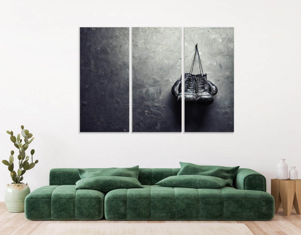 Картина на холсте Модульные Модульная картина Old Boxing Gloves 3 картины 30х60 см. 
Картина на холсте Модульные Модульная картина Old Boxing Gloves 3 картины 30х60 см.