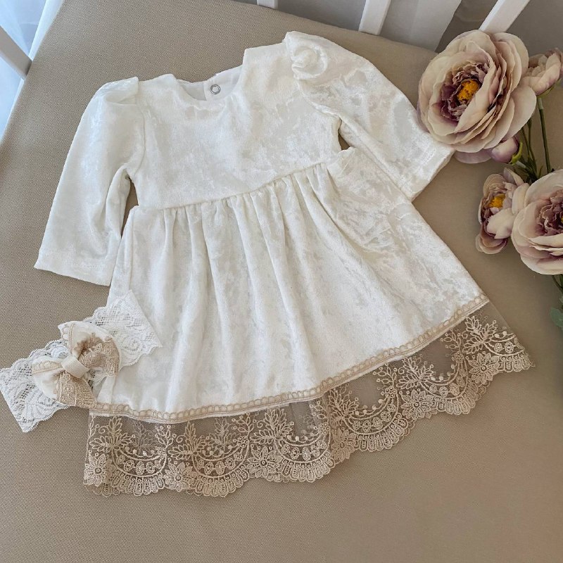 Плаття "Оксамитовий блиск-2" з повязкою молочний Бетіс 56 Молочний
Плаття "Оксамитовий блиск-2" з повязкою молочний Бетіс 56 Молочний