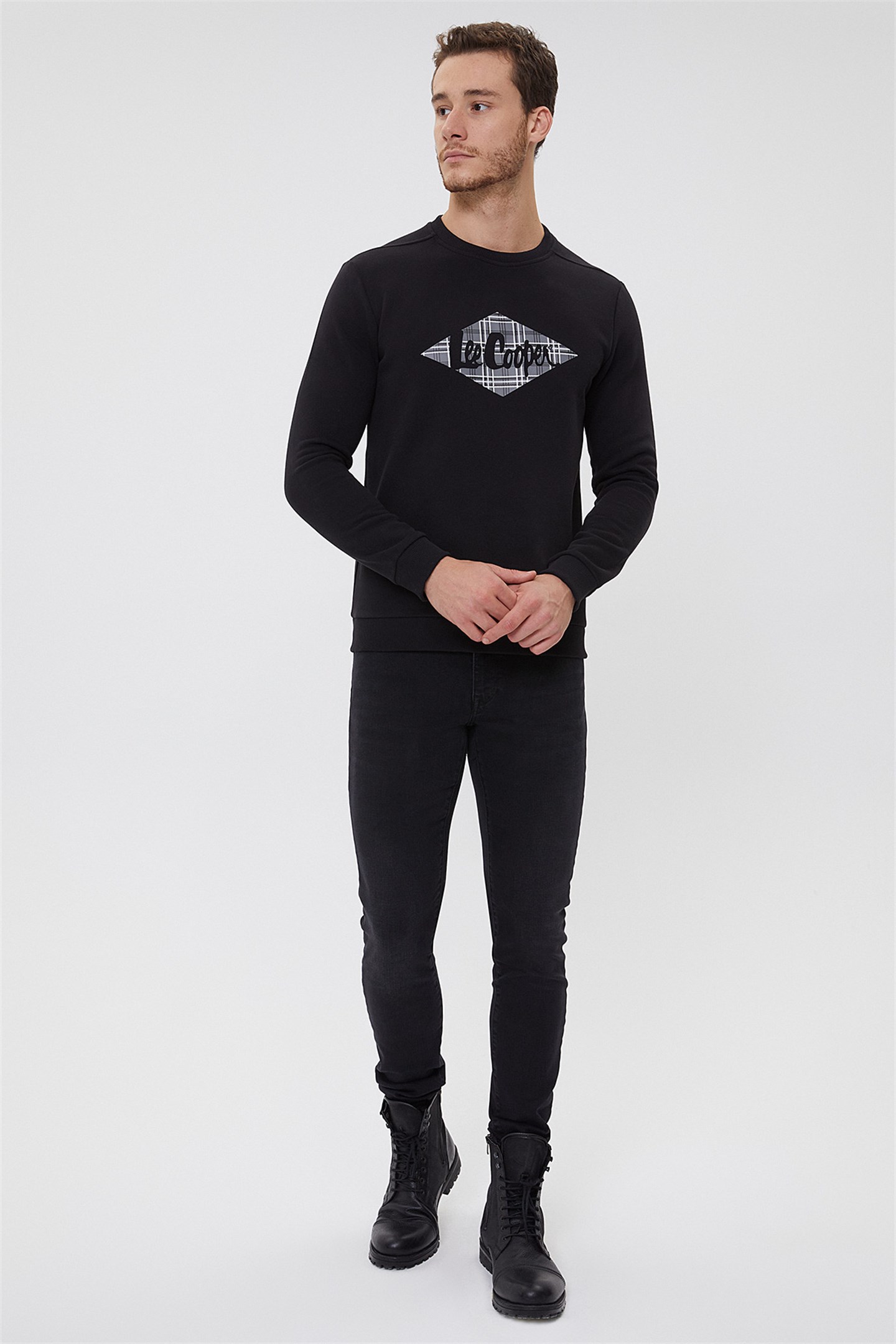Свитшот мужской Lee Cooper Черный (211 LCM 241032 8101, Свитшот мужской Lee Cooper Черный 2XL (211 LCM 241032 8101)
Свитшот мужской Lee Cooper Черный (211 LCM 241032 8101, Свитшот мужской Lee Cooper Черный 2XL (211 LCM 241032 8101)