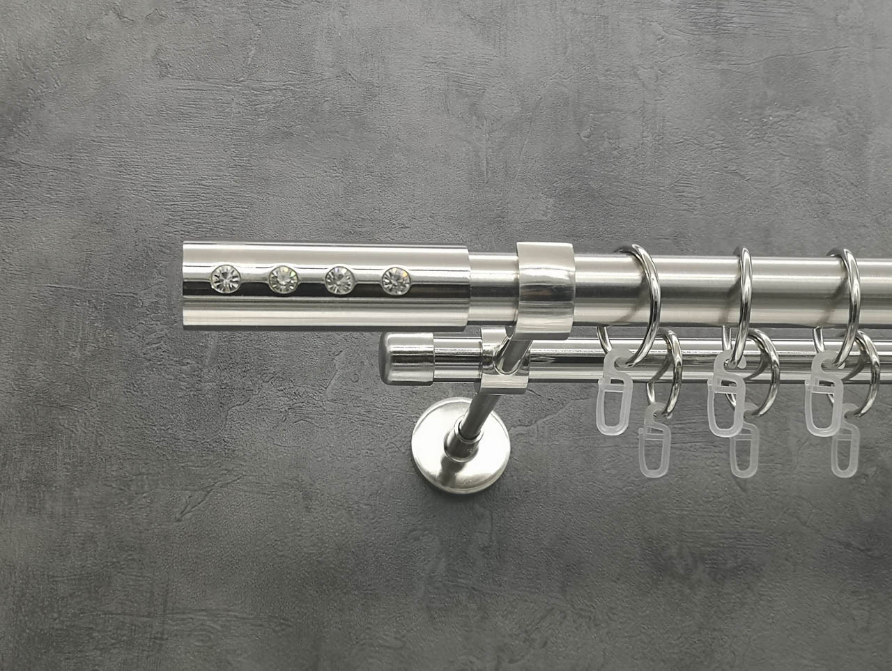 Карниз Quadrum Алюр 320 см двойной Сталь модерн 25/19 мм гладкая (кольца с крючками)
Карниз Quadrum Алюр 320 см двойной Сталь модерн 25/19 мм гладкая (кольца с крючками)