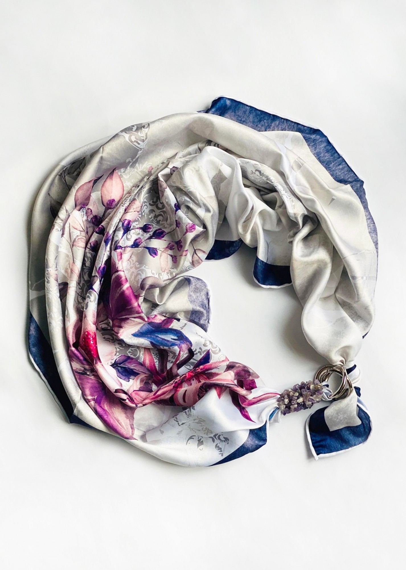 Дизайнерский платок "Лавандовый сон" коллекция VIP от бренда my scarf, подарок женщине
Дизайнерский платок "Лавандовый сон" коллекция VIP от бренда my scarf, подарок женщине