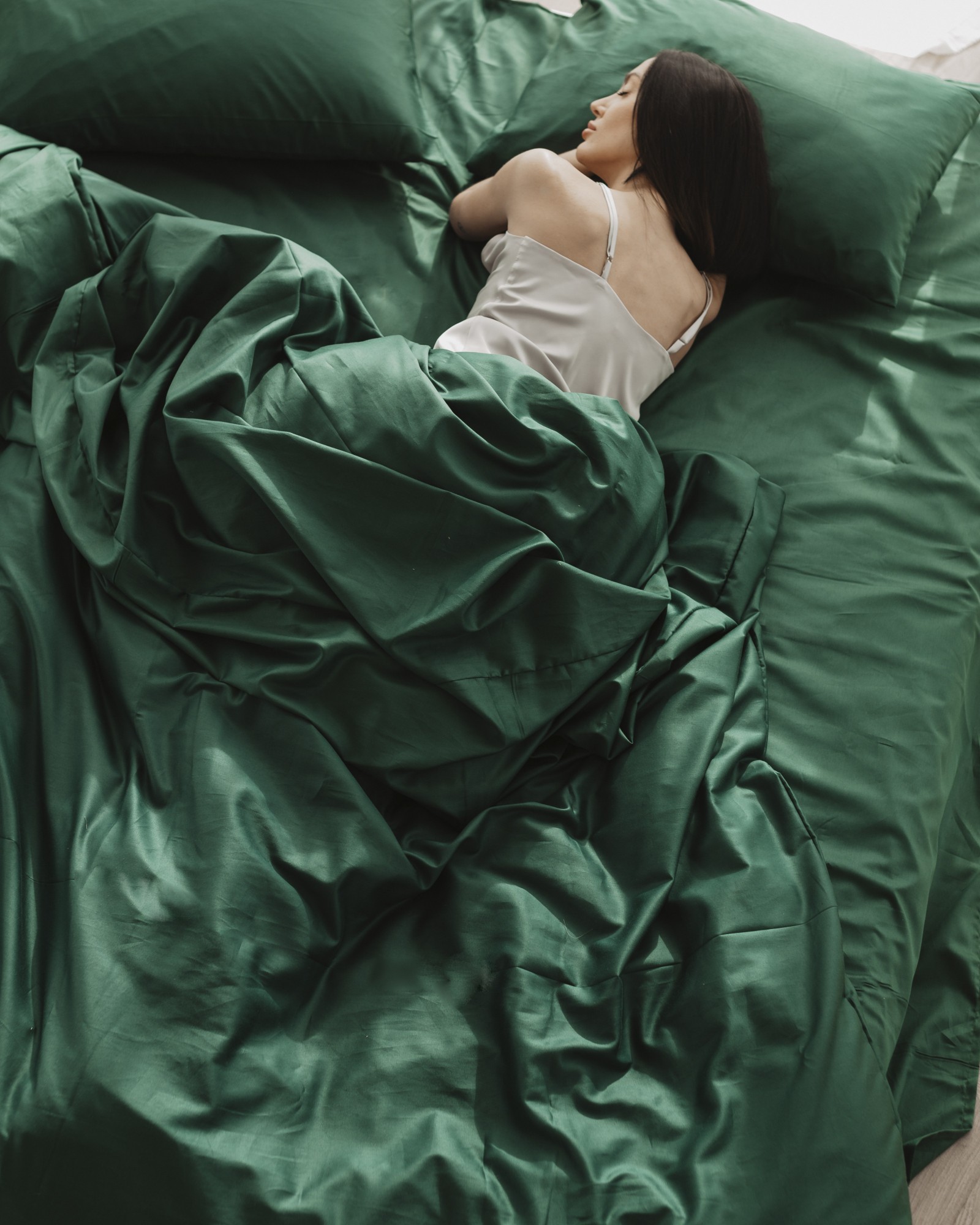 Постельный комплект Таинственный лес цвет изумрудный люкс сатин семейный два пододеяльника 150Х220
Постельный комплект Таинственный лес цвет изумрудный люкс сатин семейный два пододеяльника 150Х220