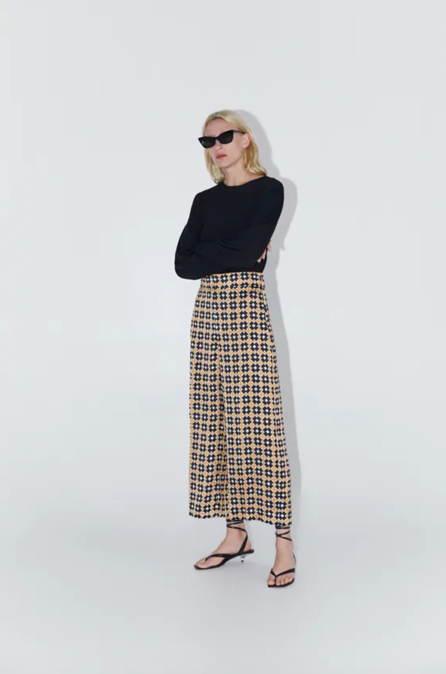 Легкие широкие атласные женские штаны Zara 2561/755/712 8453, Легкие широкие атласные женские штаны Zara 2561/755/712 XS 8453
Легкие широкие атласные женские штаны Zara 2561/755/712 8453, Легкие широкие атласные женские штаны Zara 2561/755/712 XS 8453