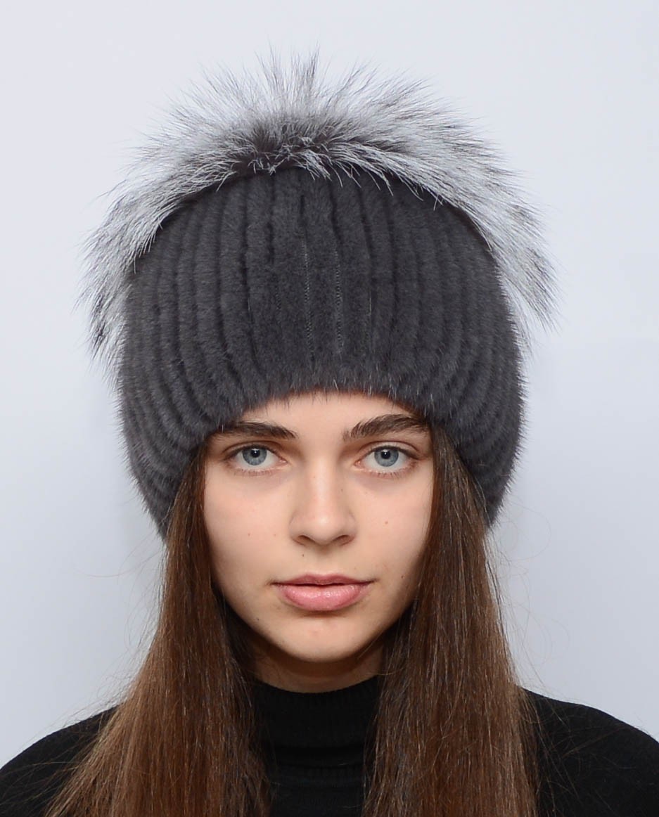 Шапка норковая вязаная Меховой Стиль Шарик разрез с чернобуркой 54-60 Темно-серая (115/4)
Шапка норковая вязаная Меховой Стиль Шарик разрез с чернобуркой 54-60 Темно-серая (115/4)
