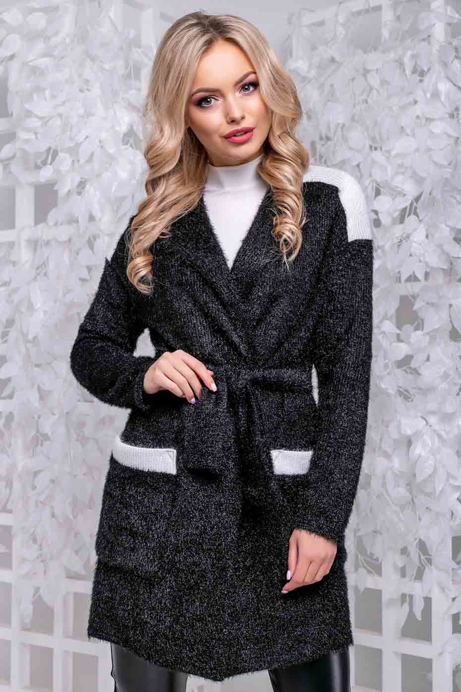 Женский Seventeen ангоровый кардиган с поясом и карманами цвет черный S-M (1049.2842)
Женский Seventeen ангоровый кардиган с поясом и карманами цвет черный S-M (1049.2842)