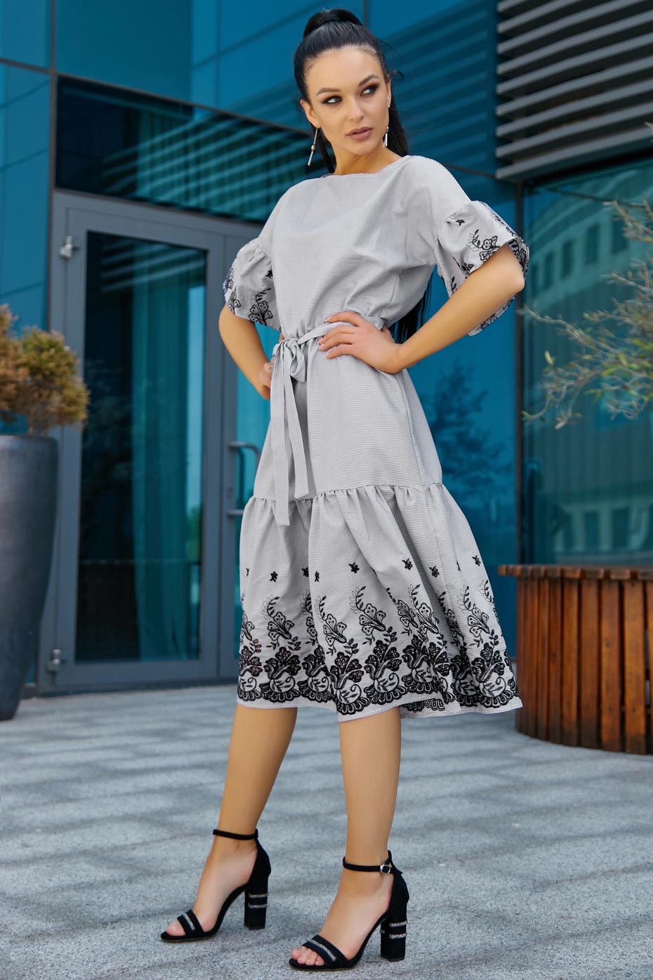 Женское Seventeen хлопковое платье с поясом и черной вышивкой цвет серый (1178.3565, Женское Seventeen хлопковое платье с поясом и черной вышивкой цвет серый M (1178.3565)
Женское Seventeen хлопковое платье с поясом и черной вышивкой цвет серый (1178.3565, Женское Seventeen хлопковое платье с поясом и черной вышивкой цвет серый M (1178.3565)