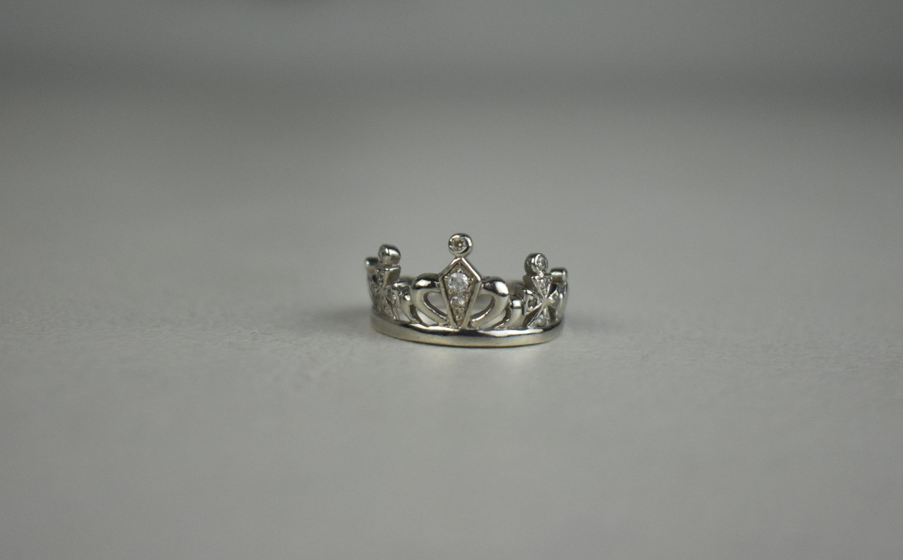Серебряное кольцо с Камнями Гошенит Берилл Корона 11 Sky Jewelry 17 (876)
Серебряное кольцо с Камнями Гошенит Берилл Корона 11 Sky Jewelry 17 (876)