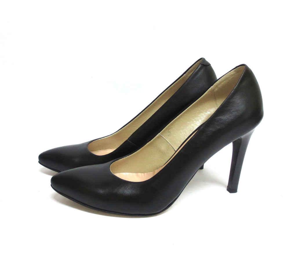 Туфли Bistfor черный 39
Туфли Bistfor черный 39