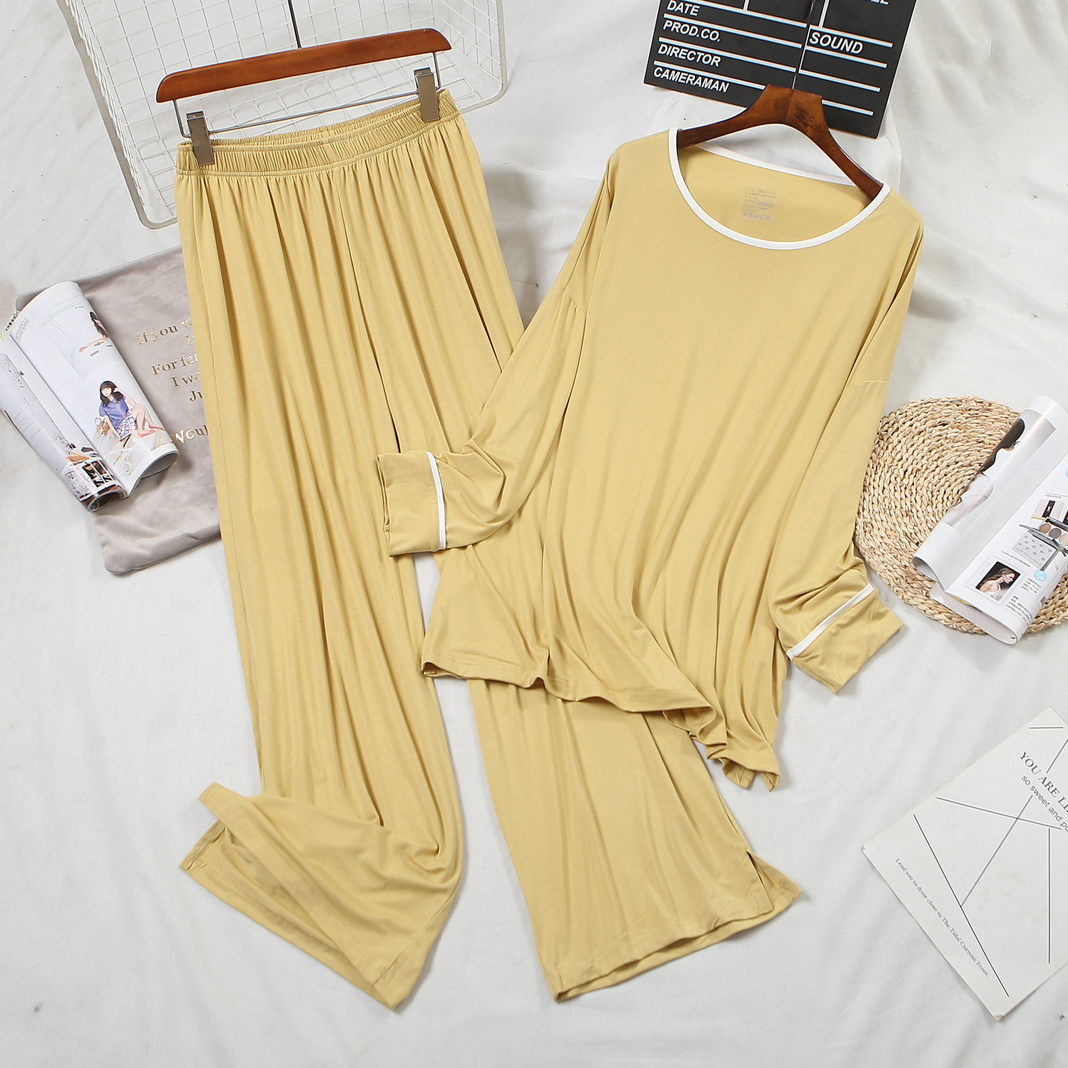 Комплект домашний женский 2 в 1 Simplicity, желтый Berni Fashion (One Size) Желтый
Комплект домашний женский 2 в 1 Simplicity, желтый Berni Fashion (One Size) Желтый
